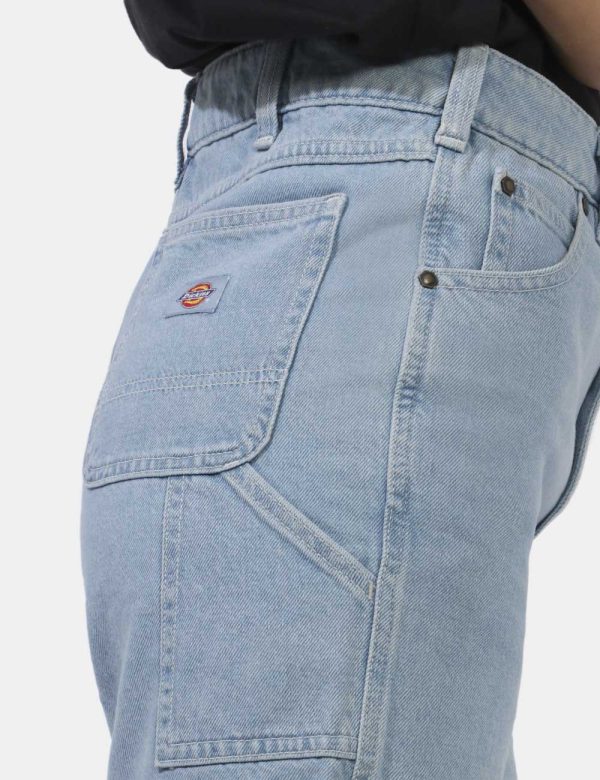 Shorts Dickies Jeans - Shorts in total blu denim light con tasche sagomate sul fronte e tasche a toppa sul retro. La vestibi