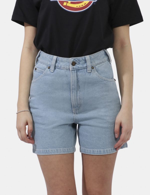 Shorts Dickies Jeans - Shorts in total blu denim light con tasche sagomate sul fronte e tasche a toppa sul retro. La vestibi
