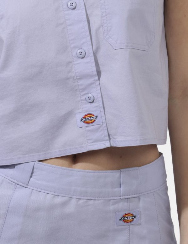 Top Dickies Lilla - Top simil camicia smanicata in total lilla. Presente colletto alla peter pan e taschino a toppa. La vest