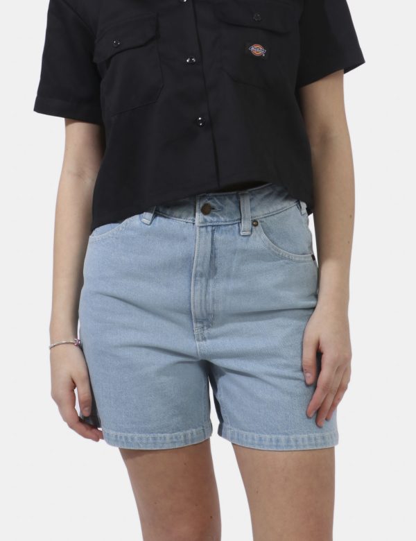 Camicia Dickies Nero - Camicia a maniche corte in tessuto spesso ed in total nero. Il capo è corto e lascia scoperto l'ombel