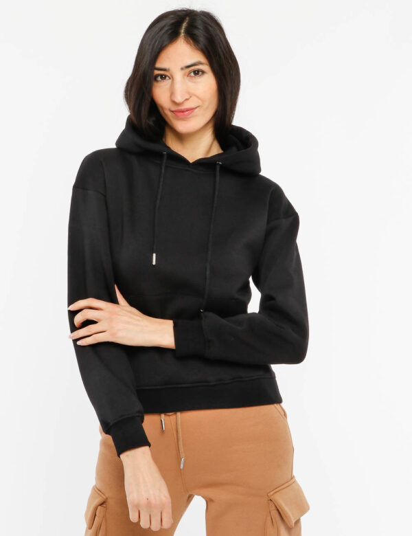 Felpa Disclouture con cappuccio - 80% cotone 20% poliestereLa modella indossa la taglia S ed è alta 178 cm e la vestibilità