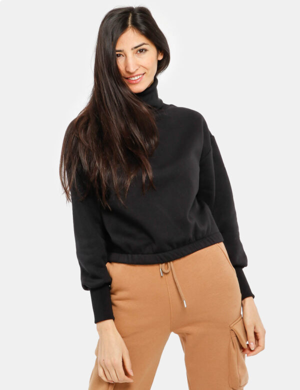 Felpa Disclouture a collo alto - 80% cotone 20% poliestereLa modella indossa la taglia S ed è alta 178 cm e la vestibilità è