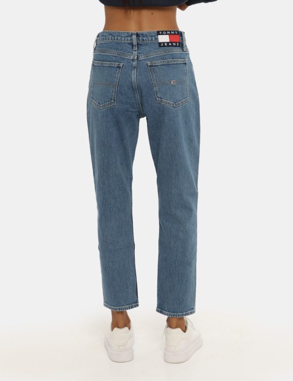 Jeans Tommy Hilfiger blu - COMPOSIZIONE E VESTIBILITÀ:99% cotone 1% elastaneLa modella è alta 176 cm e indossa la taglia 27