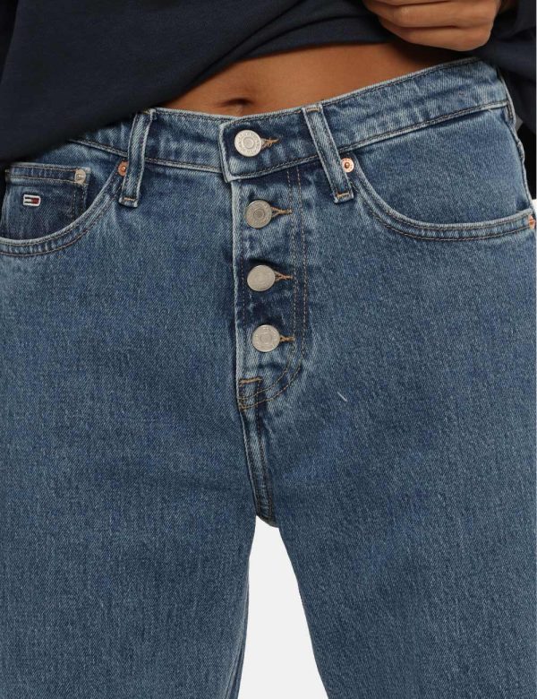Jeans Tommy Hilfiger blu - COMPOSIZIONE E VESTIBILITÀ:99% cotone 1% elastaneLa modella è alta 176 cm e indossa la taglia 27