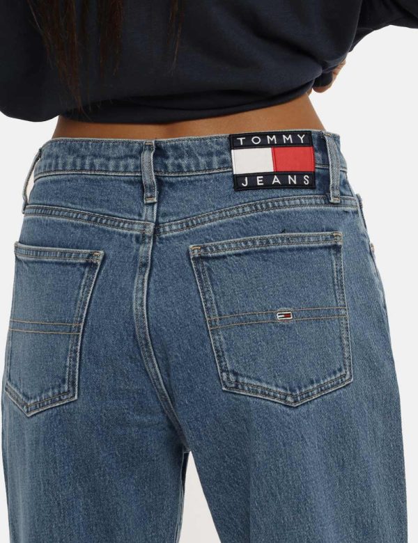 Jeans Tommy Hilfiger blu - COMPOSIZIONE E VESTIBILITÀ:99% cotone 1% elastaneLa modella è alta 176 cm e indossa la taglia 27