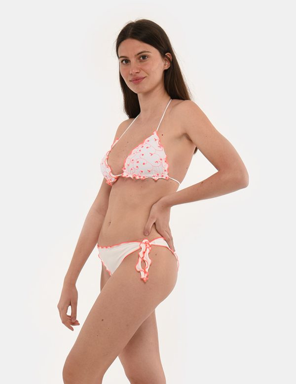 Costume F**K con ricami - 80% poliestere 20% elastinaLa modella indossa la taglia S. I costumi F**K hanno vestibilità asciut