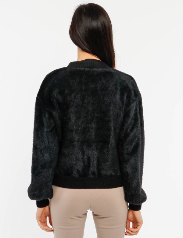 Maglione Fracomina con zip - 68% poliammide 32% poliestereLa modella indossa la taglia S ed è alta 178 cm e la vestibilità è