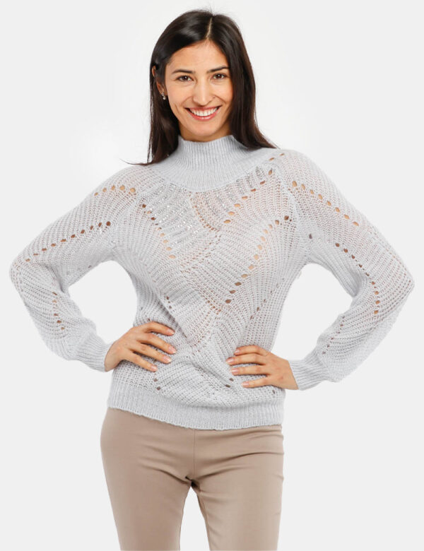 Maglione Fracomina con perline - 52% poliammide 26% acrilico 12% lana 10% mohairLa modella indossa la taglia S ed è alta 178