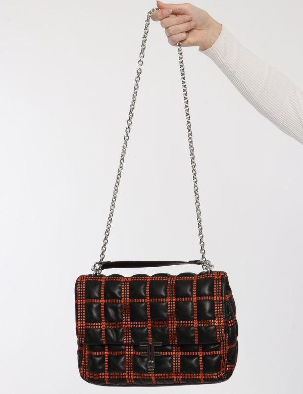 Borsa Fracomina nero e arancione - COMPOSIZIONE E VESTIBILITÀ:100% poliuretanoCONSIGLI DI STILE:Borsa a tracolla di medie di