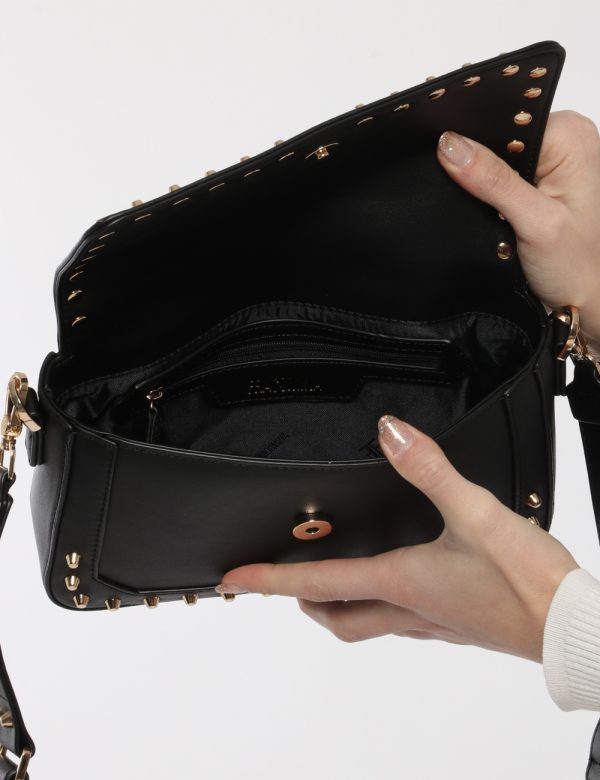 Borsa Fracomina nero con borchie - COMPOSIZIONE E VESTIBILITÀ:100% poliuretanoCONSIGLI DI STILE:Borsa a tracolla di piccole