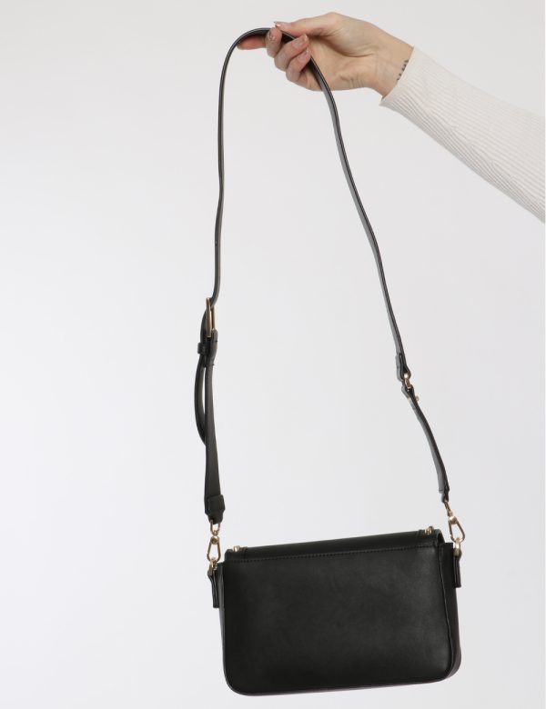 Borsa Fracomina nero con borchie - COMPOSIZIONE E VESTIBILITÀ:100% poliuretanoCONSIGLI DI STILE:Borsa a tracolla di piccole
