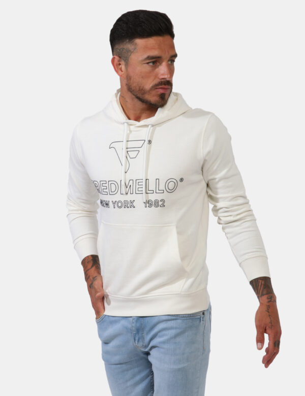 Felpa Fred Mello Bianco - Felpa con cappuccio e polsini su base bianco panna con stampa logo brand in blu notte. Presente ta