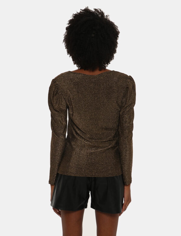 Maglia Fracomina in lurex - 50% nylon 45% lurex 5% spandexLa modella indossa la taglia S e la vestibilità del capo è regolar