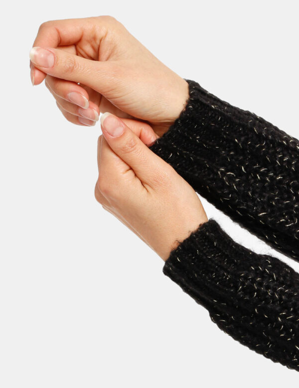 Maglione Fracomina a maglia larga - 92% acrilico 8% fibra metallicaLa modella indossa la taglia S ed è alta 178 cm e la vest