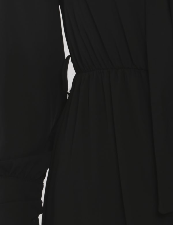 Vestito Fracomina nero - COMPOSIZIONE E VESTIBILITÀ:100% poliestereLa modella è alta 172 cm e indossa la taglia S. La vestib