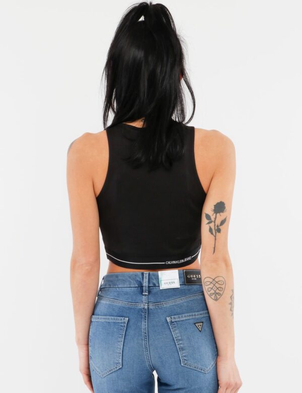 Top Calvin Klein elasticizzato - 77% piliestere 19% viscosa 11% elastaneLa modella indossa una taglia S ed è alta 173 cm e l