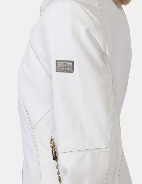 Giacca in ecopelle Yes Zee Bianco - Giacca in simil pelle in total bianco. Presente girocollo alla coreana e tasche a taglio