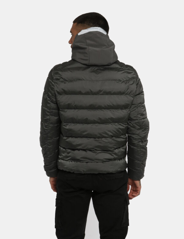 Piumino Grigio Yes Zee - COMPOSIZIONE E VESTIBILITÀ:Tessuto esterno 100% poliammide Fodera 90% poliestere 10% elastan Imbott