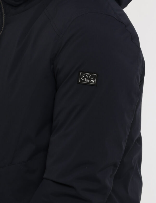 Piumino Yes Zee blu navy - COMPOSIZIONE E VESTIBILITÀ:100% poliestereIl modello è alto 178 cm e indossa la taglia L. La vest