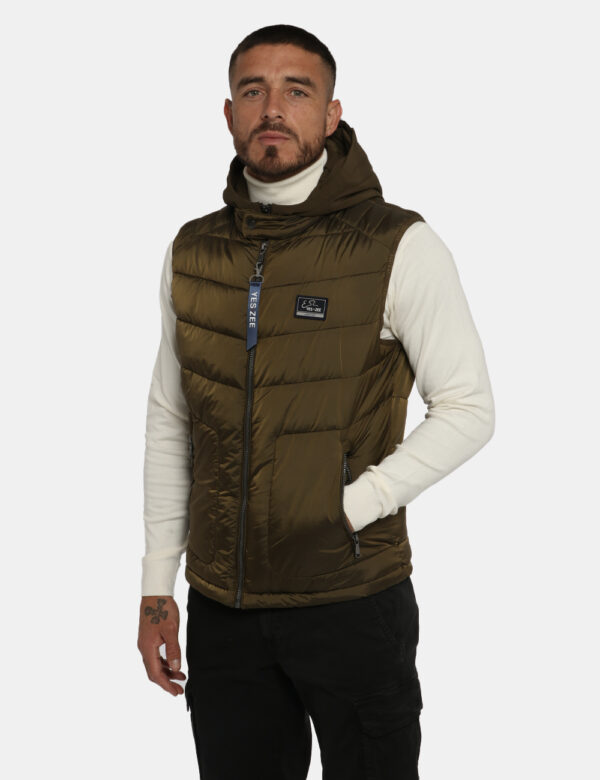 Piumino Yes Zee smanicato marrone bruciato - COMPOSIZIONE E VESTIBILITÀ:91% poliestere 9% elastaneIl modello è alto 178 cm e