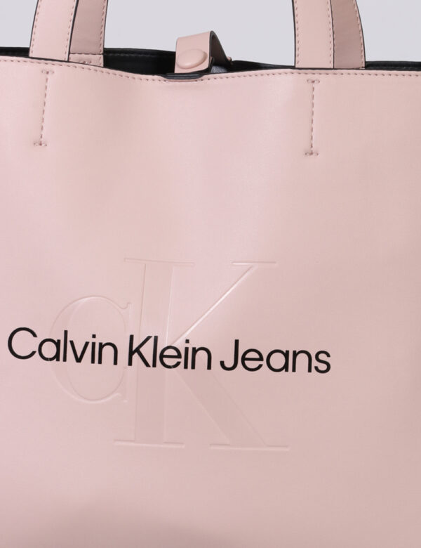 Borse Calvin Klein Rosa - Shopper bag di grandi dimensioni in tinta rosa chiaro con logo brand nero. La borsa si presenta co