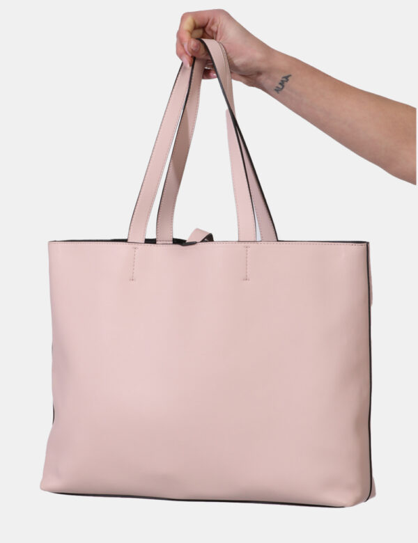 Borse Calvin Klein Rosa - Shopper bag di grandi dimensioni in tinta rosa chiaro con logo brand nero. La borsa si presenta co