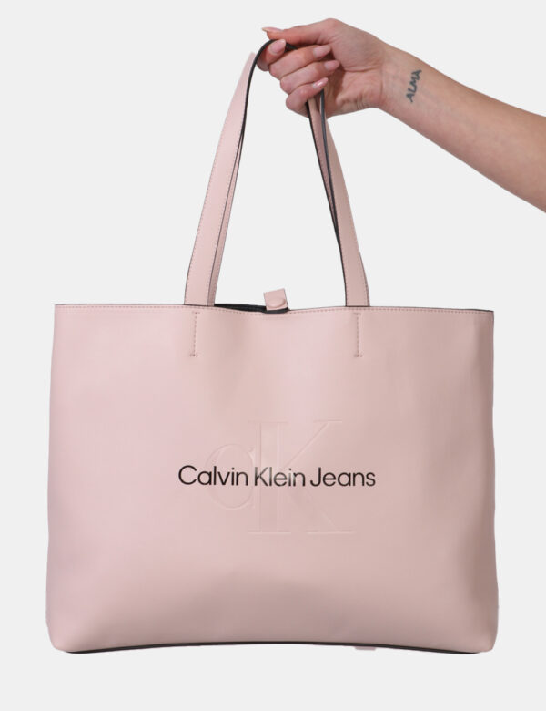 Borse Calvin Klein Rosa - Shopper bag di grandi dimensioni in tinta rosa chiaro con logo brand nero. La borsa si presenta co