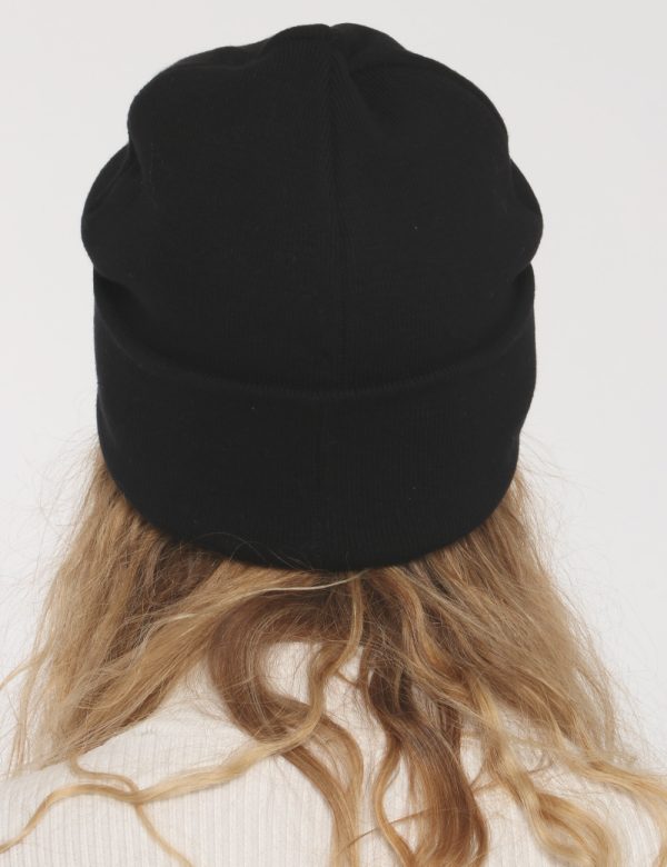 Cappello Calvin Klein nero - COMPOSIZIONE E VESTIBILITÀ:100% cotoneCONSIGLI DI STILE:Cappello modello berretto in total nero