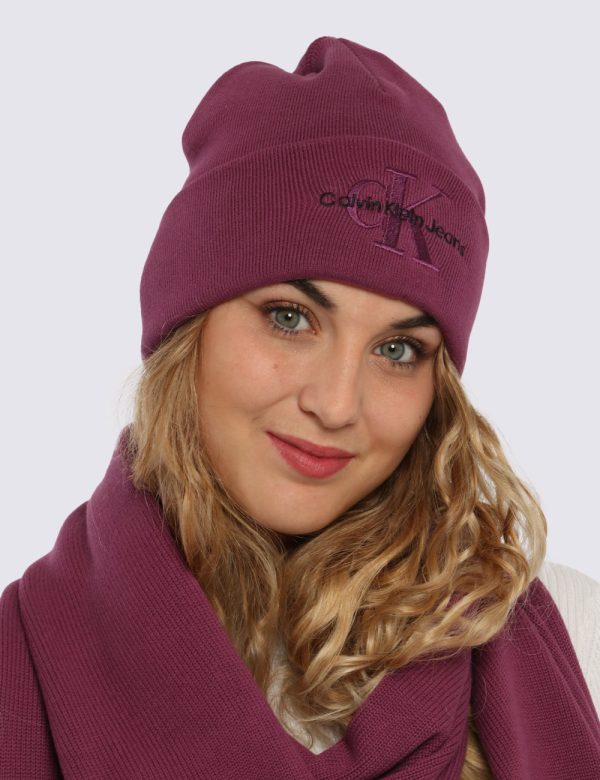 Cappello Calvin Klein rosa - COMPOSIZIONE E VESTIBILITÀ:100% cotoneCONSIGLI DI STILE:Cappello modello berretto in total rosa