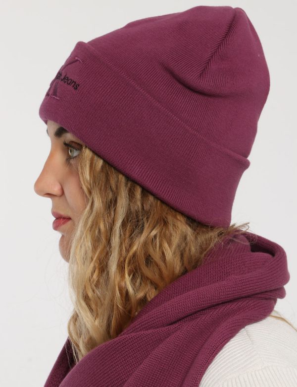 Cappello Calvin Klein rosa - COMPOSIZIONE E VESTIBILITÀ:100% cotoneCONSIGLI DI STILE:Cappello modello berretto in total rosa