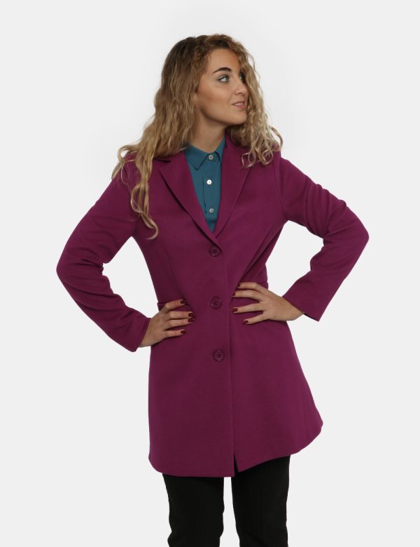 Cappotto Vougue fucsia - COMPOSIZIONE E VESTIBILITÀ:92% poliestere 8% viscosaLa modella è alta 170 cm e indossa la taglia S.