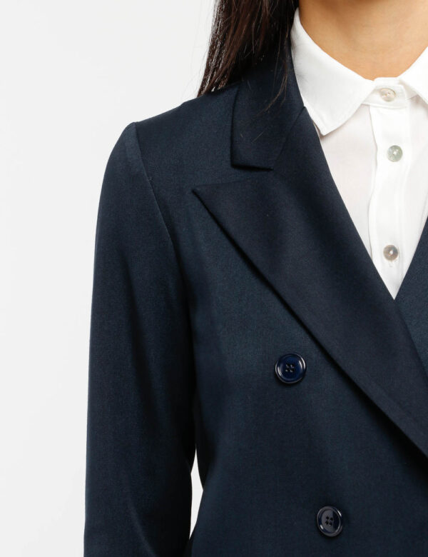 Blazer Vougue con tasche finte - 77% poliestere 17% viscosa 6% elastinaLa modella indossa la taglia S e la vestibilità è reg