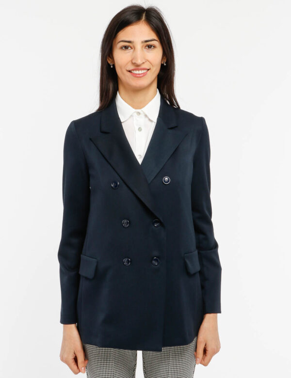 Blazer Vougue con tasche finte - 77% poliestere 17% viscosa 6% elastinaLa modella indossa la taglia S e la vestibilità è reg
