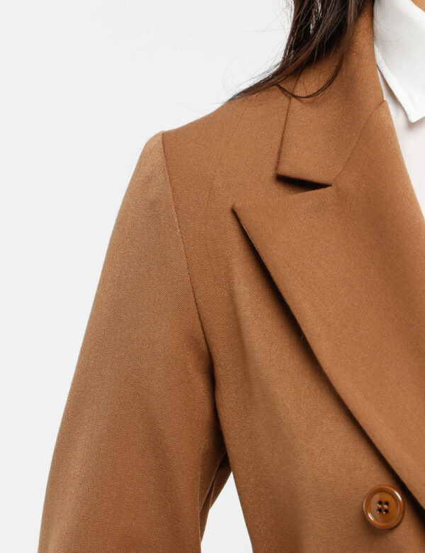 Blazer Vougue con tasche finte - 77% poliestere 17% viscosa 6% elastinaLa modella indossa la taglia S e la vestibilità è reg