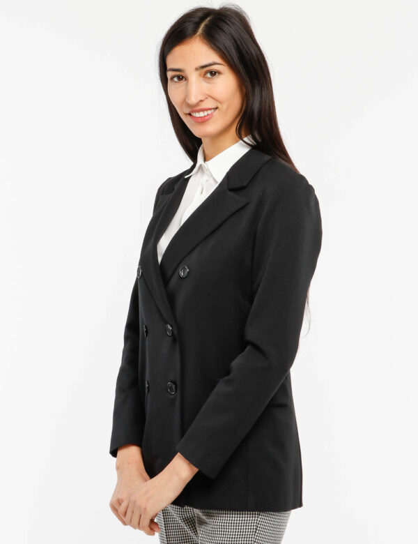 Blazer Vougue con tasche finte - 77% poliestere 17% viscosa 6% elastinaLa modella indossa la taglia S e la vestibilità è reg