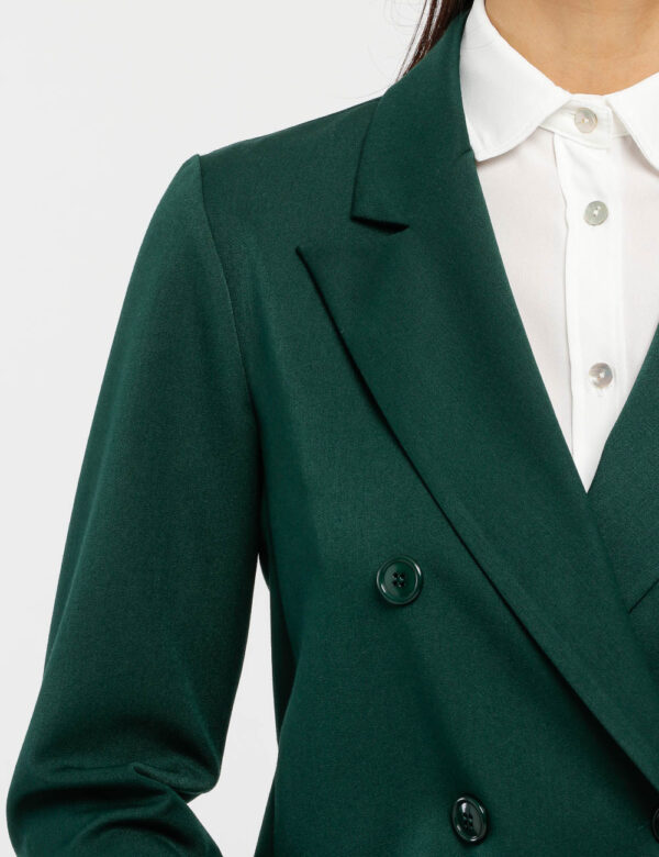 Blazer Vougue con tasche finte - 77% poliestere 17% viscosa 6% elastinaLa modella indossa la taglia S e la vestibilità è reg