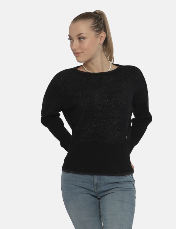 Maglione Yes Zee nero - COMPOSIZIONE E VESTIBILITÀ:100% poliammidicaLa modella è alta 170 cm e indossa la taglia S. La vesti
