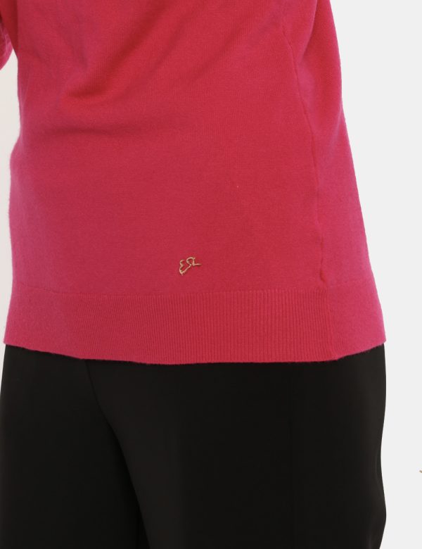 Maglione Yes Zee fucsia - COMPOSIZIONE E VESTIBILITÀ:55% viscosa 30% poliammidica 15% elastaneLa modella è alta 170 cm e ind
