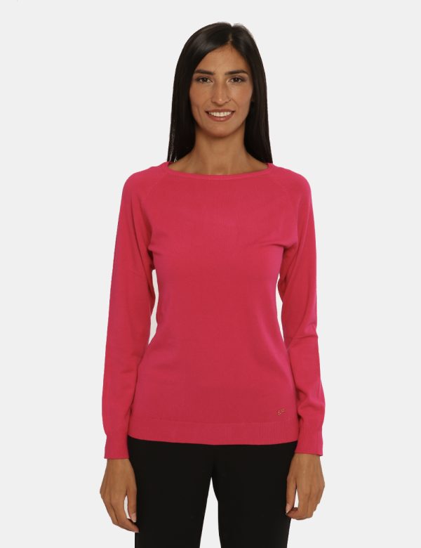 Maglione Yes Zee fucsia - COMPOSIZIONE E VESTIBILITÀ:55% viscosa 30% poliammidica 15% elastaneLa modella è alta 170 cm e ind