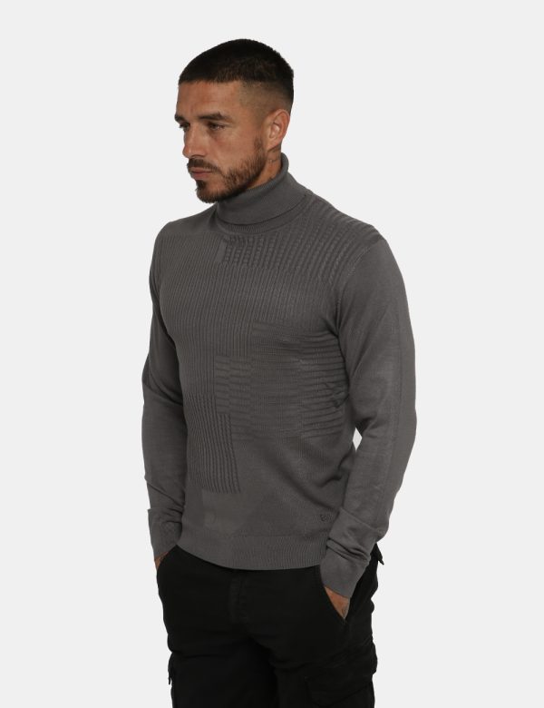 Maglione Grigio Yes Zee - COMPOSIZIONE E VESTIBILITÀ:70% viscosa 30% nylonIl modello è alto 178 cm e indossa la taglia L. L