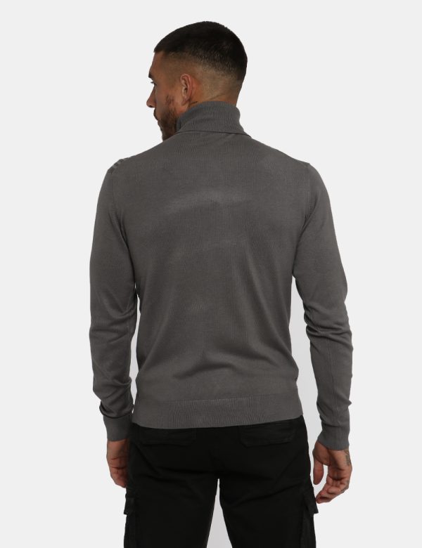 Maglione Grigio Yes Zee - COMPOSIZIONE E VESTIBILITÀ:70% viscosa 30% nylonIl modello è alto 178 cm e indossa la taglia L. L