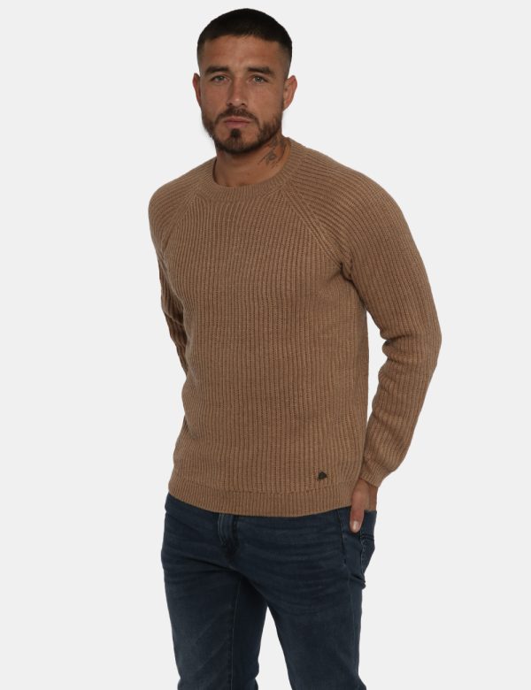 Maglione Yes Zee marrone sabbia - COMPOSIZIONE E VESTIBILITÀ:54% poliestere 20% acrilico 20% nylon 6% merinosIl modello è al