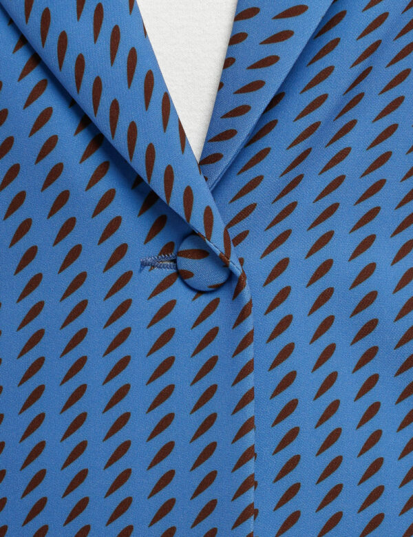 Blazer Vougue fantasia - 96% poliestere 4% elastinaLa modella indossa la taglia S ed è alta 178 cm e la vestibilità è regola