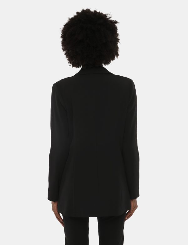 Blazer Vougue con tasche finte - 97% poliestere 3% elastinaLa modella indossa la taglia S e la vestibilità è regolare. Spal