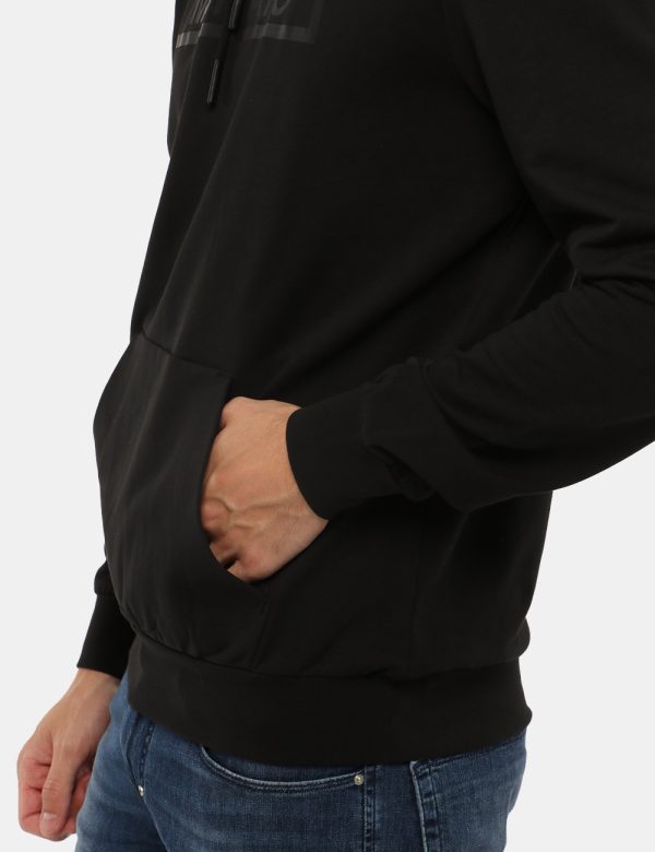 Felpa Antony Morato con cappuccio - 96% cotone 4% elastinaIl modello indossa la taglia L ed è alto 184 cm e la vestibilità è