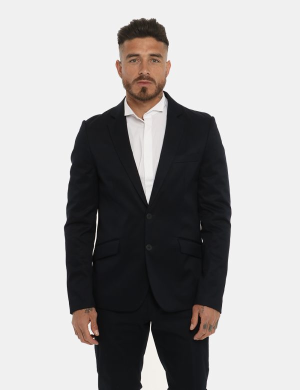 Giacca Antony Morato blu - COMPOSIZIONE E VESTIBILITÀ:composzioneIl modello è alto 178 cm e indossa la taglia 50. La vestibi