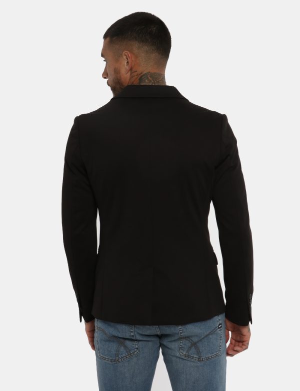 Giacca Antony Morato nero - COMPOSIZIONE E VESTIBILITÀ:78% poliestere 17% viscosa 5% elastanIl modello è alto 178 cm e indos