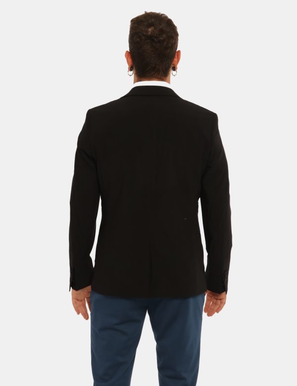 Giacca Antony Morato nero - COMPOSIZIONE E VESTIBILITÀ:Altre materieIl modello è alto 181 cm e indossa la taglia 48. La vest