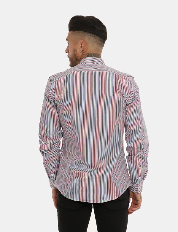 Camicia Antony Morato rigata rosso/blu - COMPOSIZIONE E VESTIBILITÀ:100% cotoneIl modello è alto 178 cm e indossa la taglia