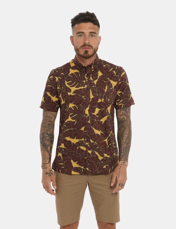 Camicia Antony Morato marrone fantasia - COMPOSIZIONE E VESTIBILITÀ:100% cotoneIl modello è alto 178 cm e indossa la taglia